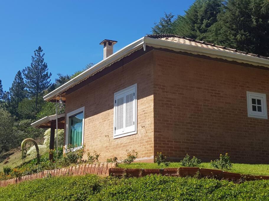 Recanto Dos Beija Flores, Chale Lantana C Monte Alegre do Sul Eksteriør bilde