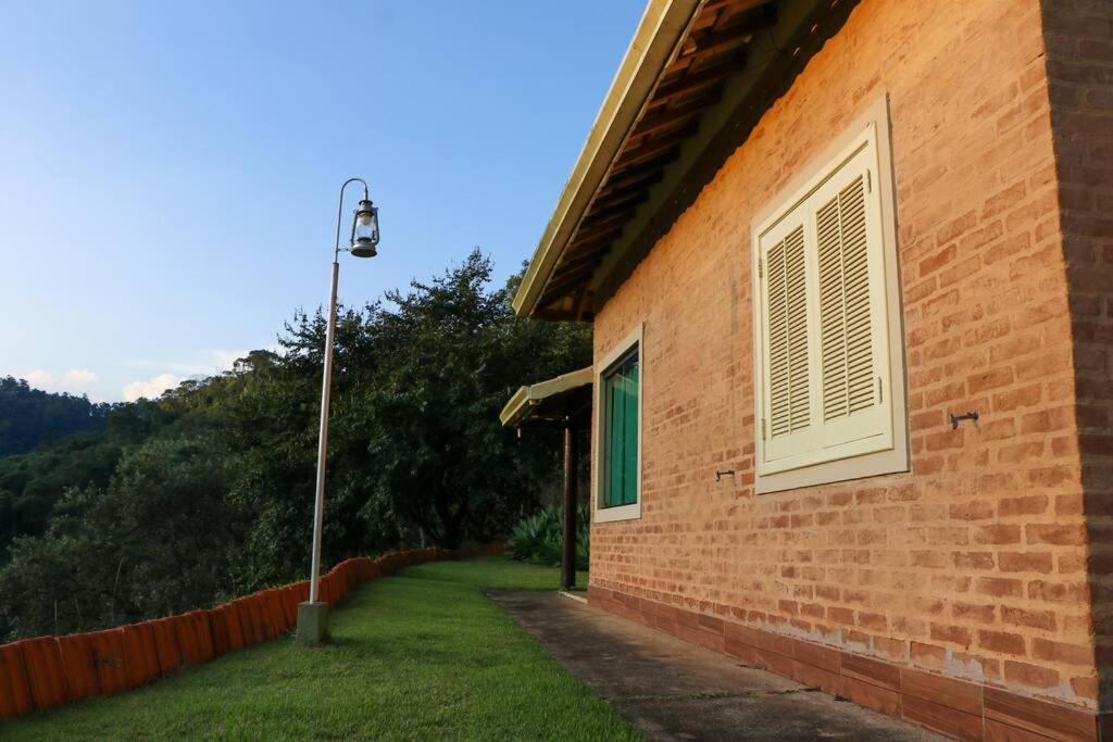 Recanto Dos Beija Flores, Chale Lantana C Monte Alegre do Sul Eksteriør bilde