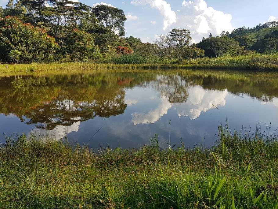 Recanto Dos Beija Flores, Chale Lantana C Monte Alegre do Sul Eksteriør bilde