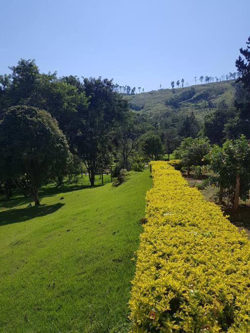 Recanto Dos Beija Flores, Chale Lantana C Monte Alegre do Sul Eksteriør bilde